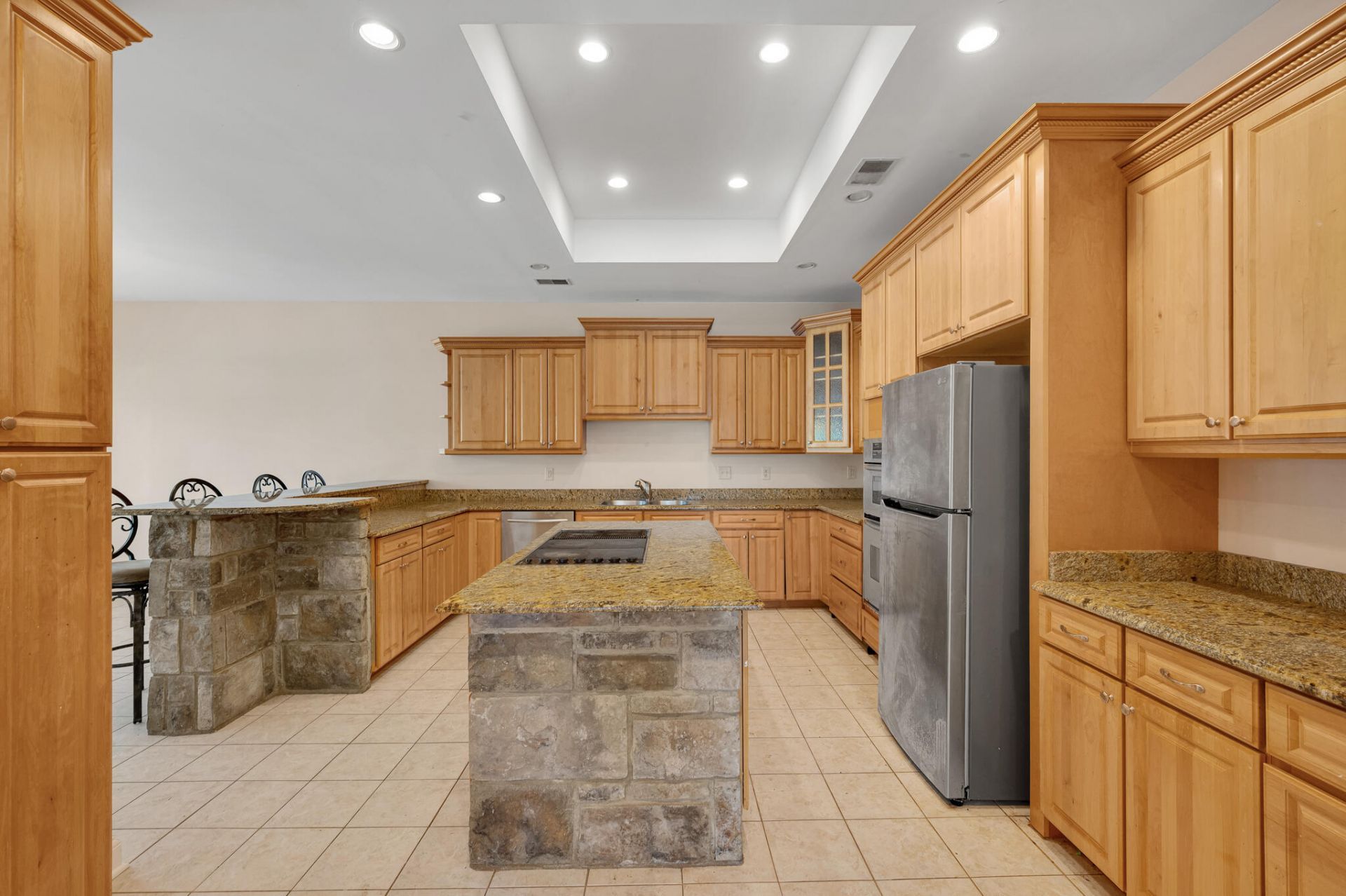 1561 Zion Road Photo 10