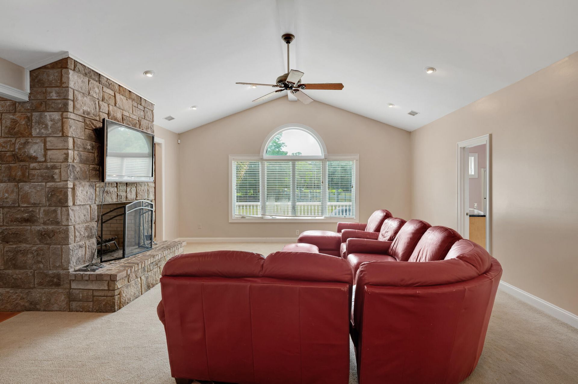 1561 Zion Road Photo 14
