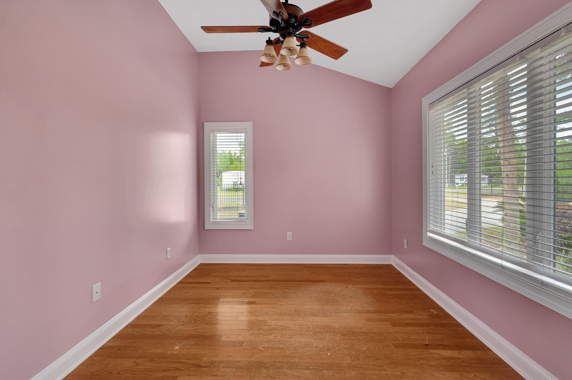 1561 Zion Road Photo 31