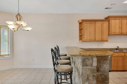 1561 Zion Road photo 4