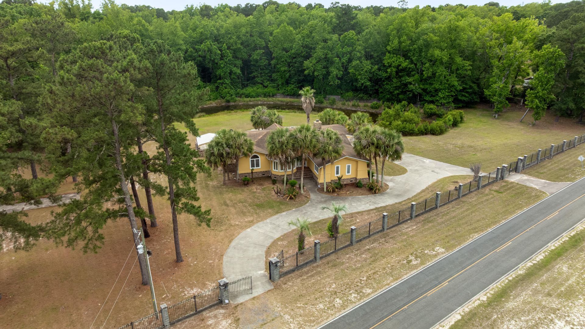 1561 Zion Road Photo 44