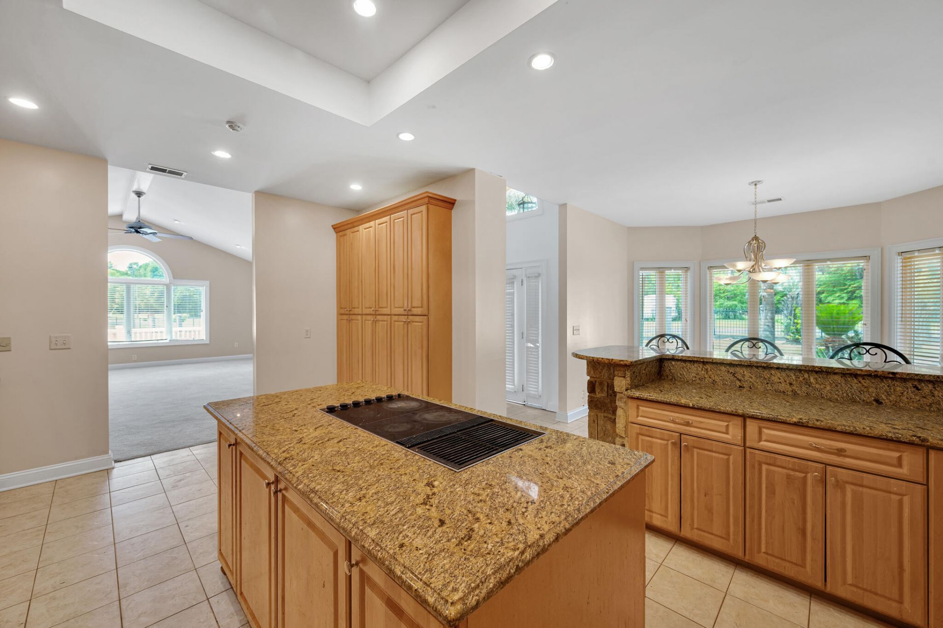 1561 Zion Road Photo 6