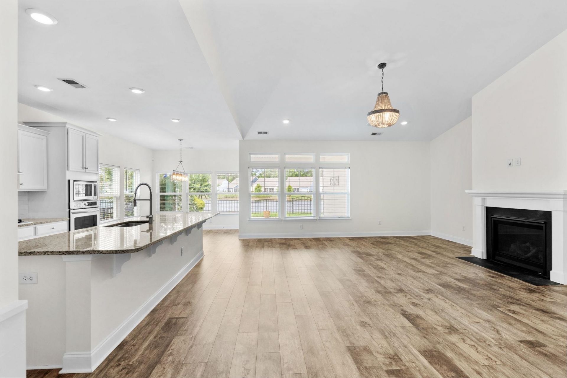 2435 Goldfinch Dr.  Photo 12