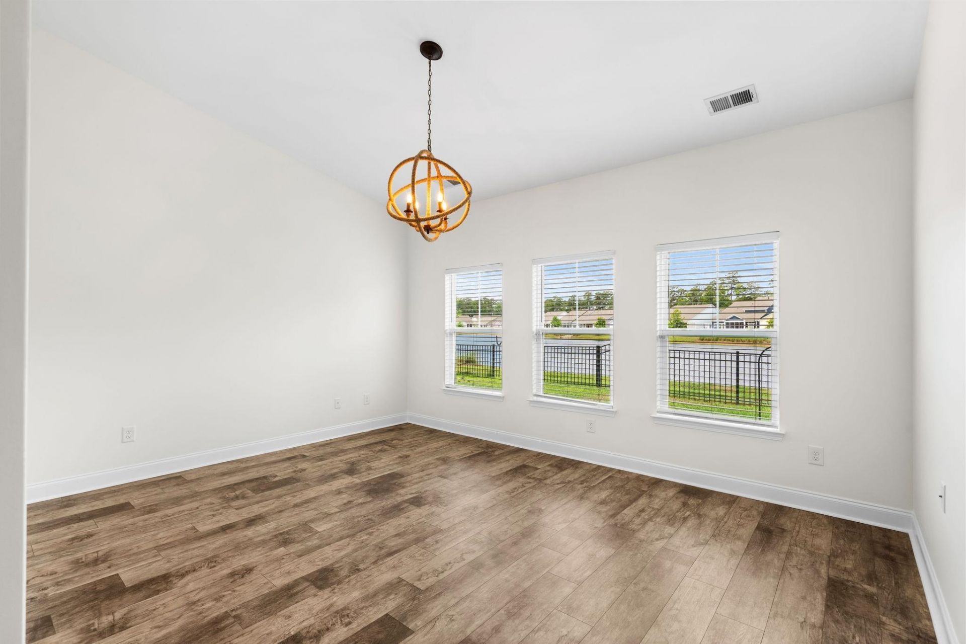 2435 Goldfinch Dr.  Photo 32