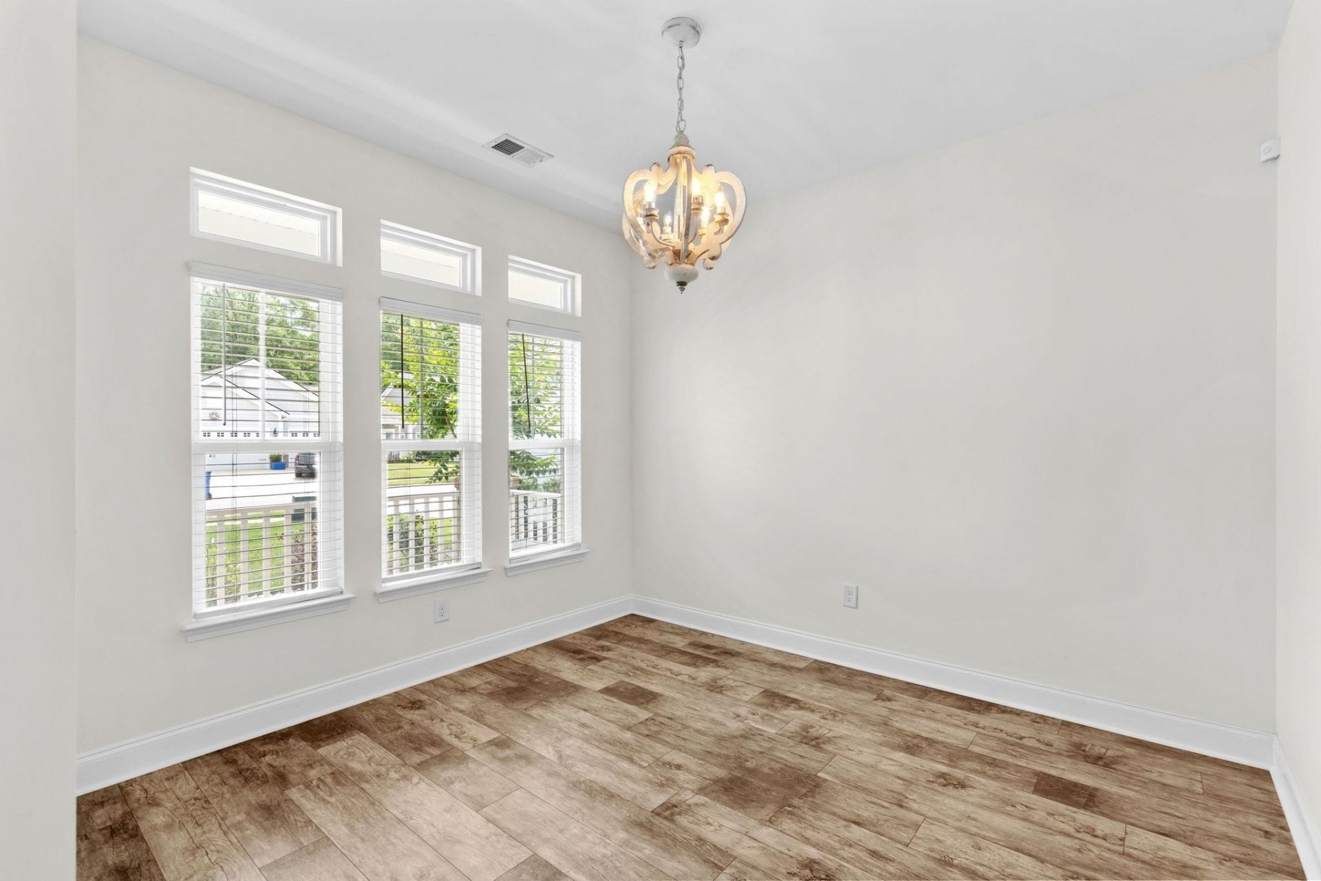 2435 Goldfinch Dr.  Photo 37