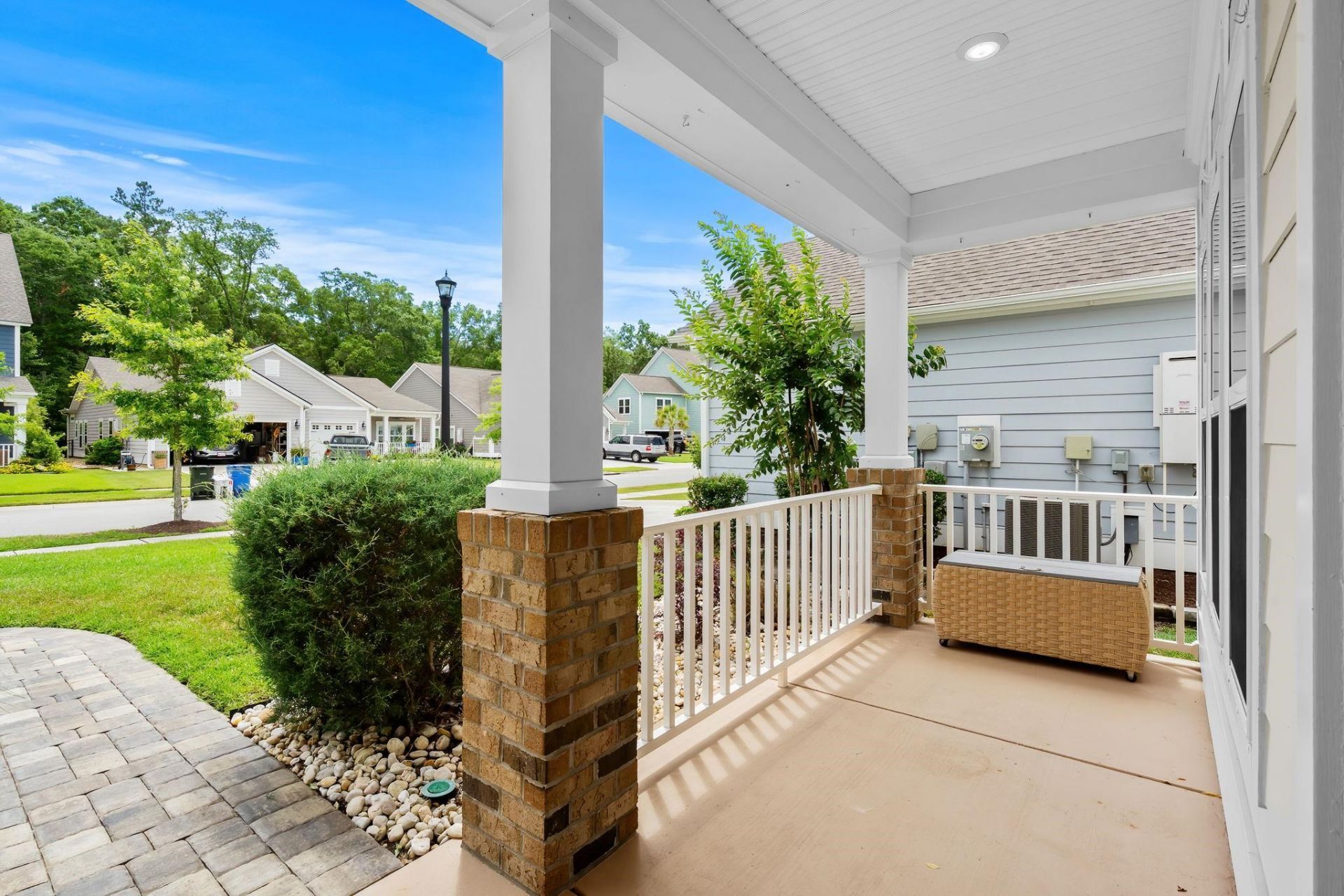 2435 Goldfinch Dr.  Photo 4