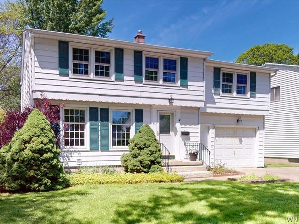 44 Greenfield Drive, Tonawanda, NY 14150