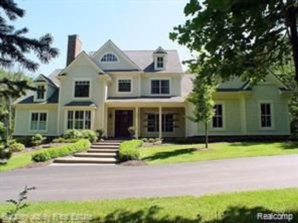 1600 S Hickory Ridge Trail, Milford Twp, MI 48380