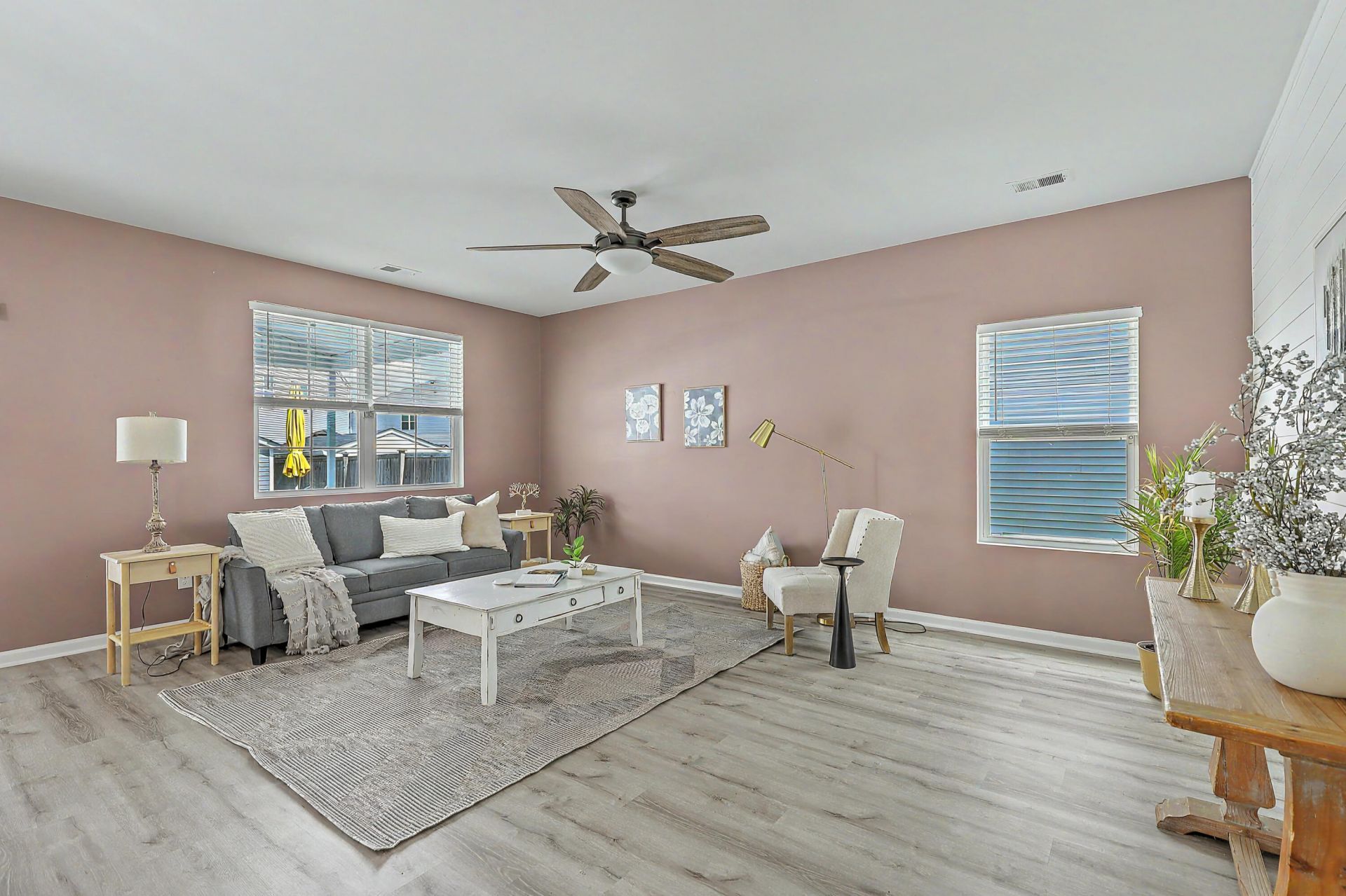 101 Oldenburg Drive Photo 11