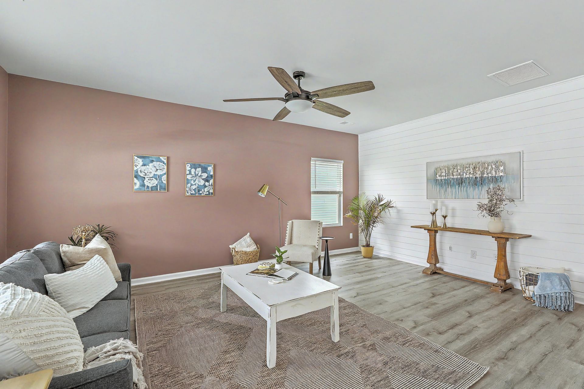 101 Oldenburg Drive Photo 13