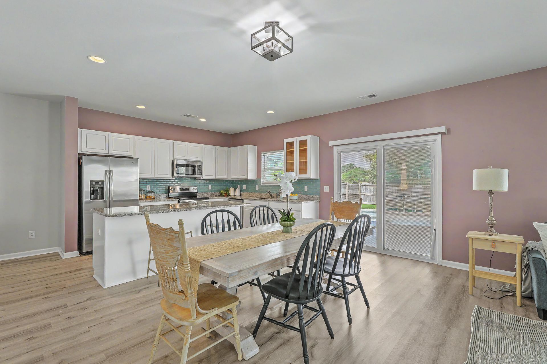 101 Oldenburg Drive Photo 14