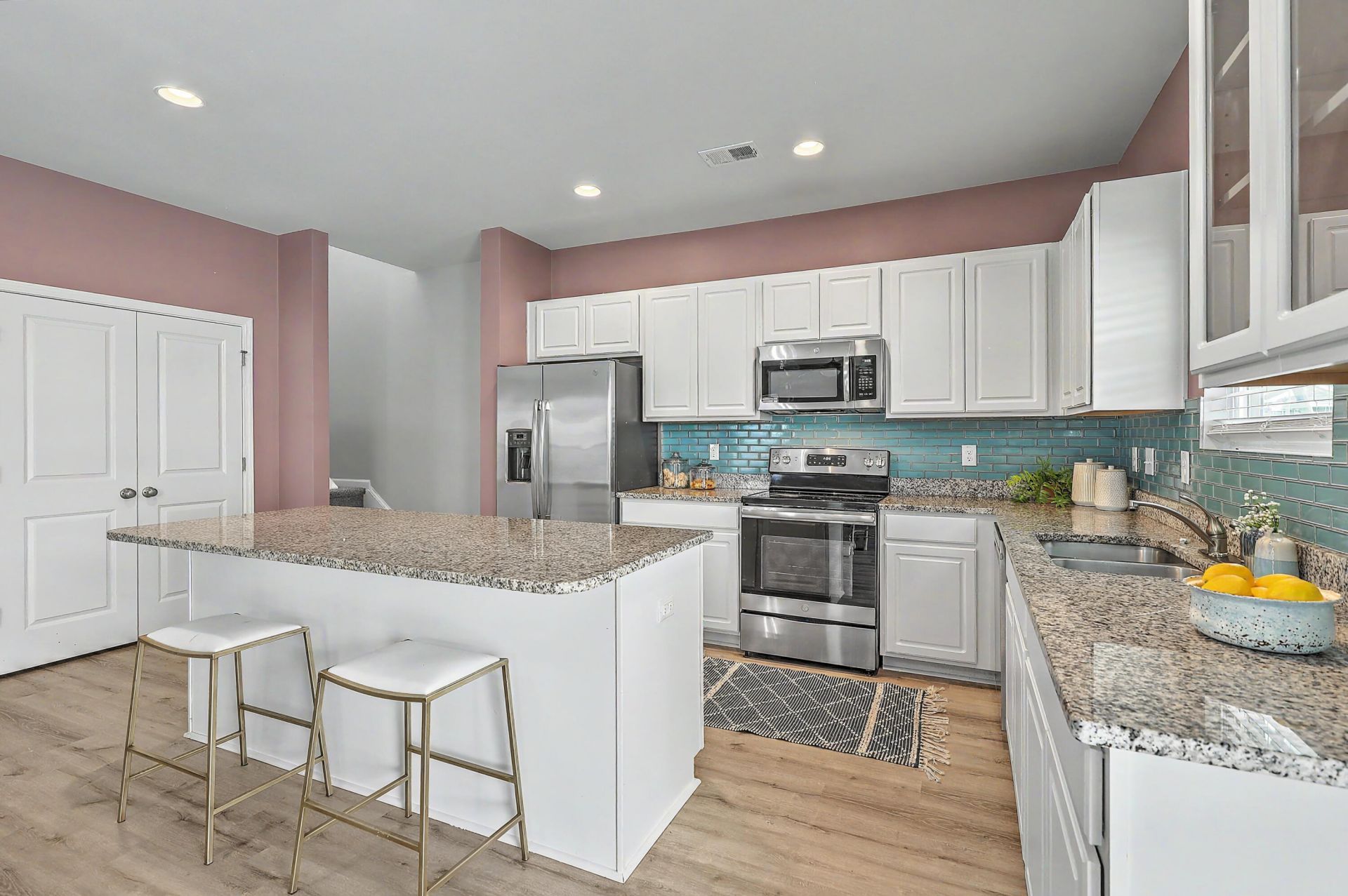 101 Oldenburg Drive Photo 17