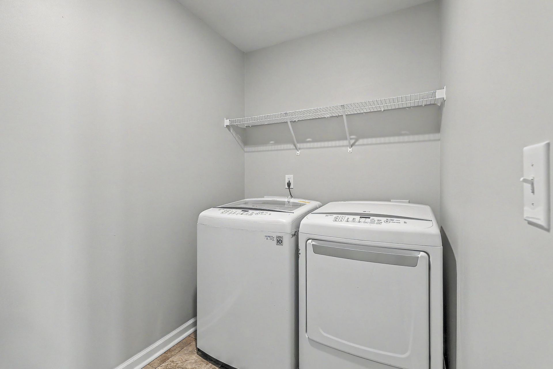 101 Oldenburg Drive Photo 27