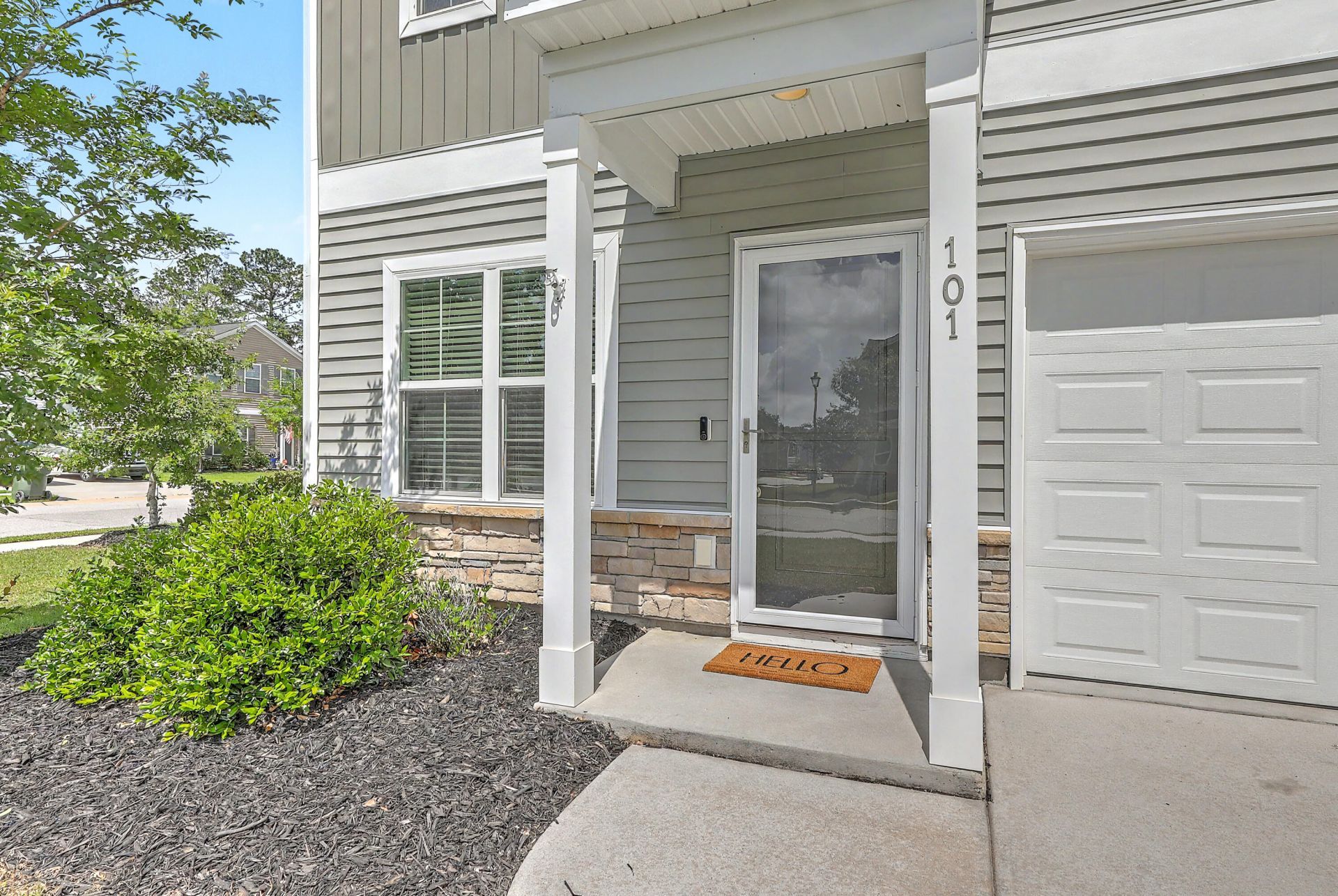 101 Oldenburg Drive Photo 5