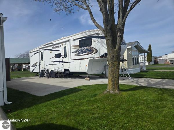 3675 Michigan Avenue E, Au Gres, MI 48703