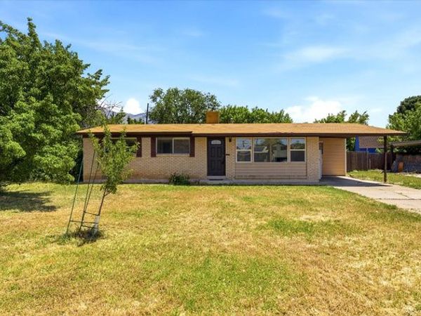 878 N GARNET E, Layton, UT 84041