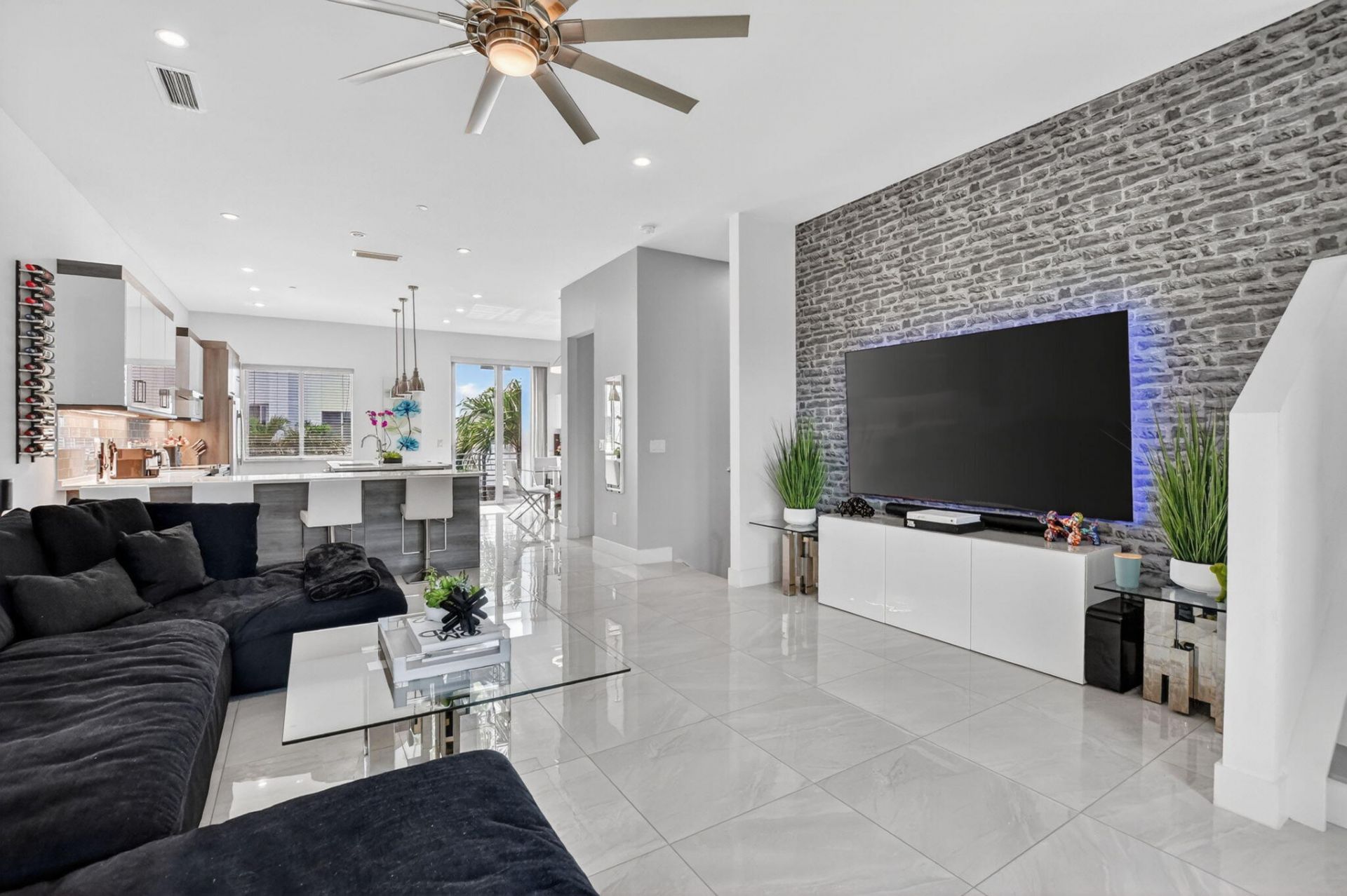 4021 NW 18th Way, Boca Raton, FL 33431 Photo