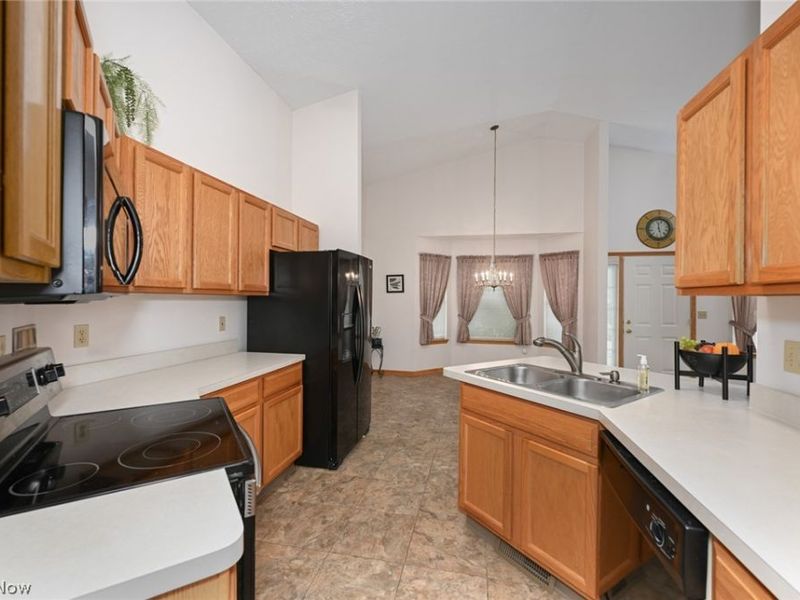 3117 Dorchester Court, Akron, OH 44312 Photo 17