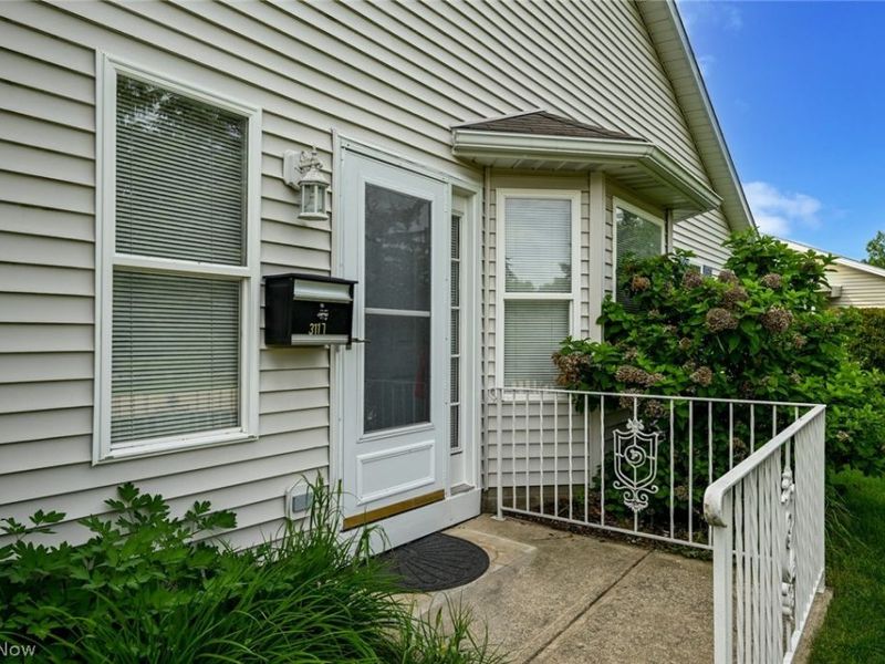 3117 Dorchester Court, Akron, OH 44312 Photo 4