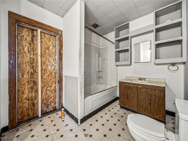 3024 W 100th Street, Cleveland, OH 44111 Photo 16