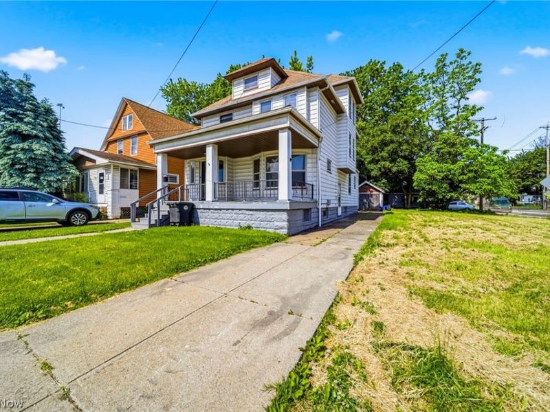 3024 W 100th Street, Cleveland, OH 44111 Photo 2