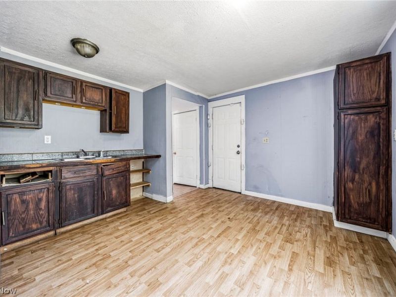 1722 Burgess Road, Cleveland, OH 44112 Photo 10