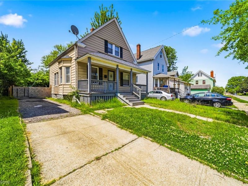 1722 Burgess Road, Cleveland, OH 44112 Photo 3