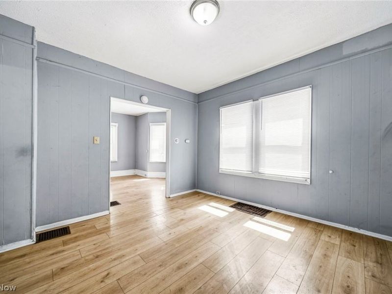 1722 Burgess Road, Cleveland, OH 44112 Photo 6