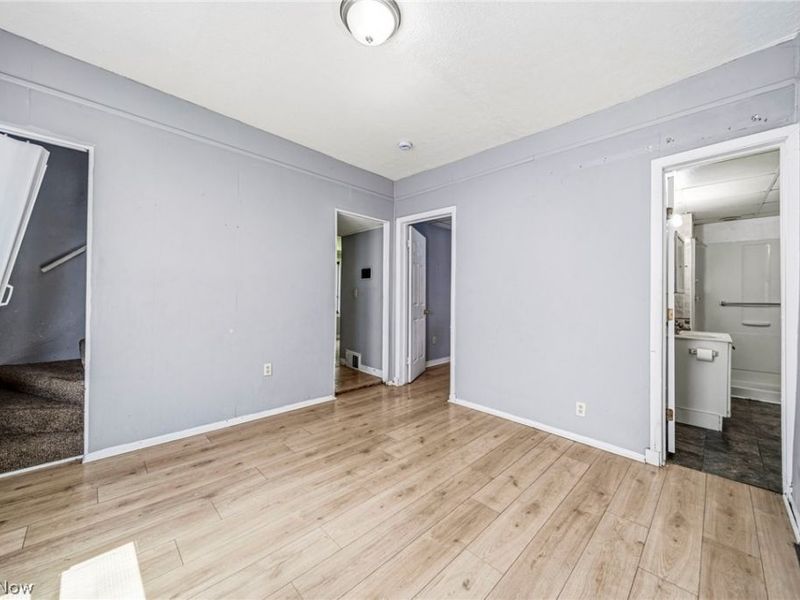 1722 Burgess Road, Cleveland, OH 44112 Photo 8