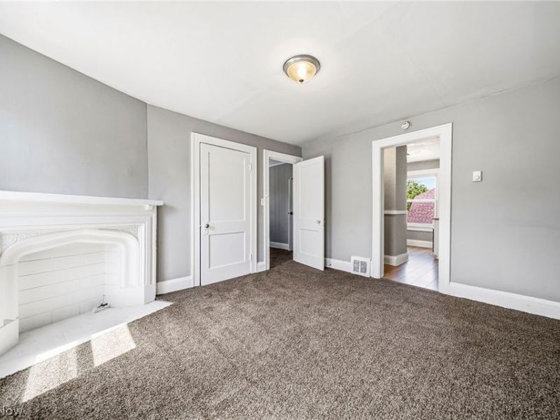 957 Thornhill Drive, Cleveland, OH 44108 Photo 21