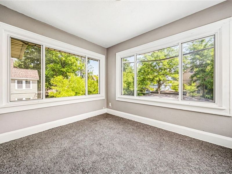957 Thornhill Drive, Cleveland, OH 44108 Photo 28