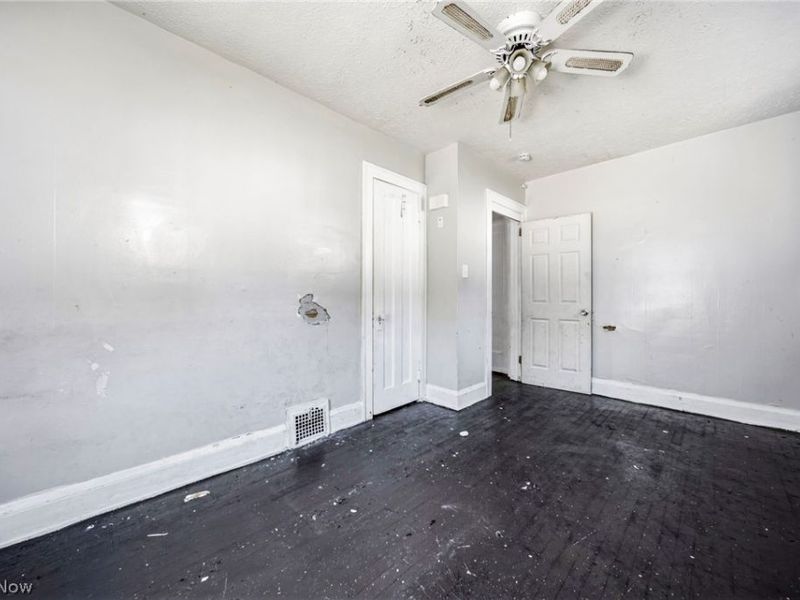 957 Thornhill Drive, Cleveland, OH 44108 Photo 30