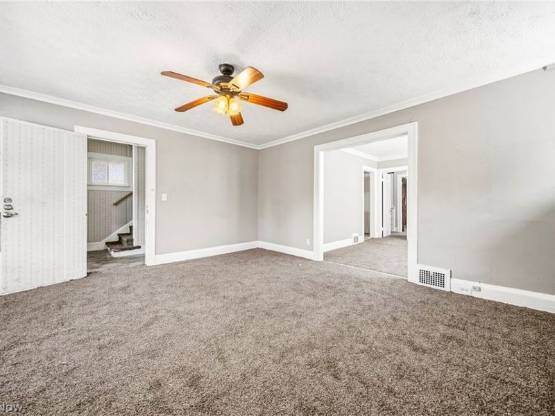 957 Thornhill Drive, Cleveland, OH 44108 Photo 33