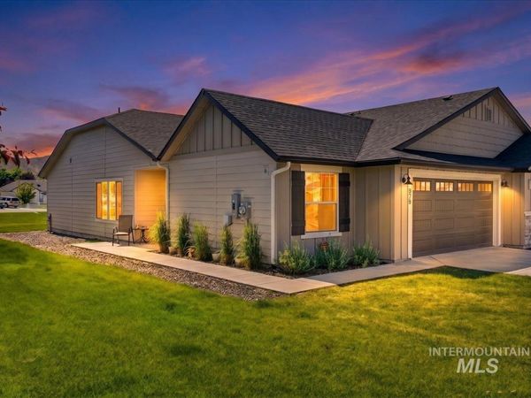 878 S Beaver Creek Way, Emmett, ID 83617