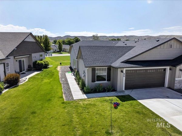 878 S Beaver Creek Way, Emmett, ID 83617