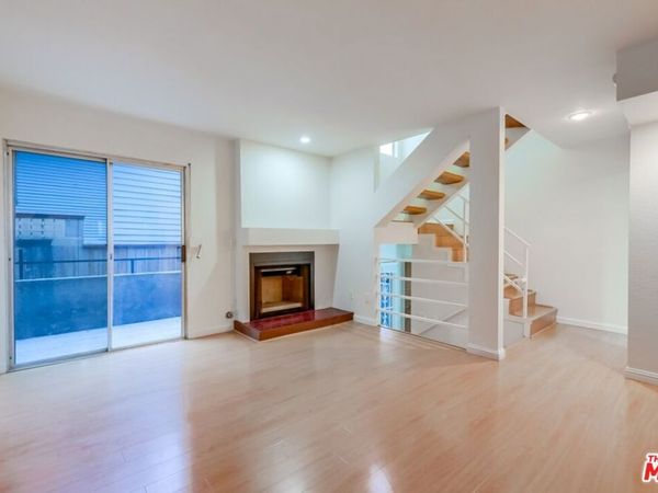 1077 W Kensington Road, Unit 3, Los Angeles, CA 90026