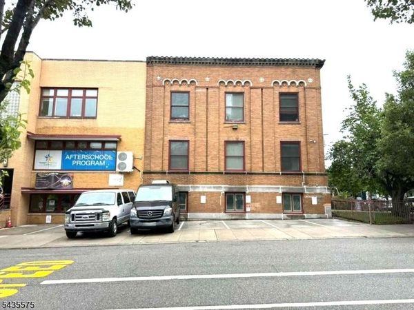 2000 West St, Union, NJ 07087