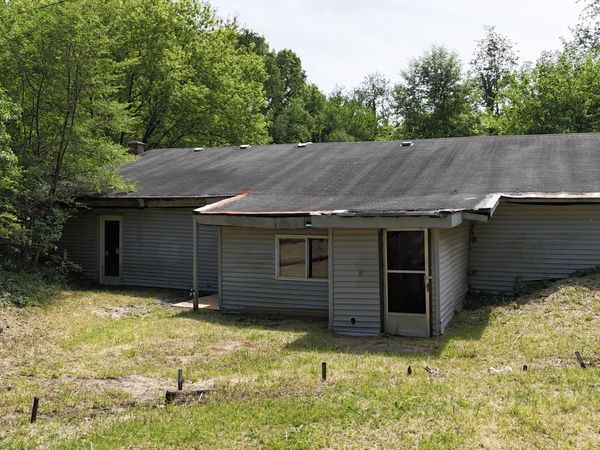 52682 Lindbergh Drive, Dowagiac, MI 49047