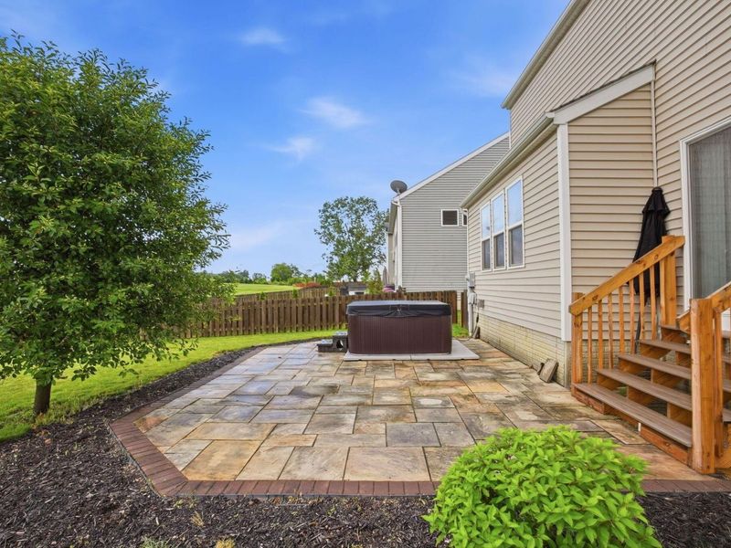 121 Hummock Drive, Pataskala, OH 43062 Photo 4