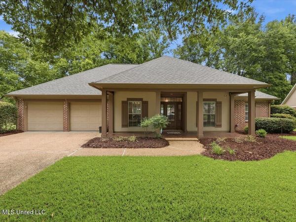 103 Stonebridge Lane, Clinton, MS 39056