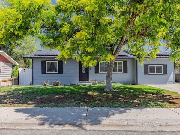 513 Greenbriar Street , Fruita, CO 81521