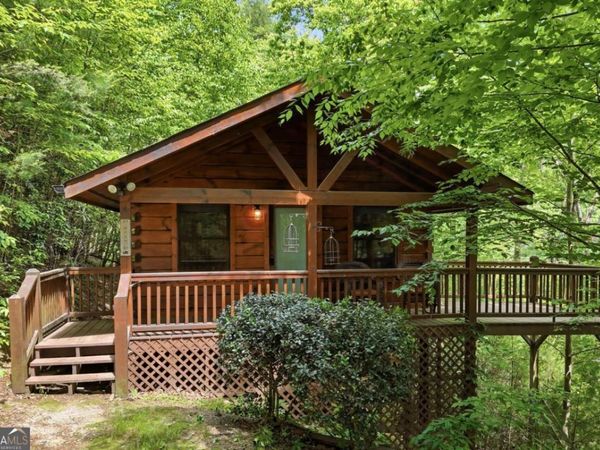 37 Dean Court, Blue Ridge, GA 30513