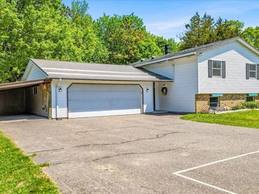 4480 Fawn Lake Drive, Stacy, MN 55079