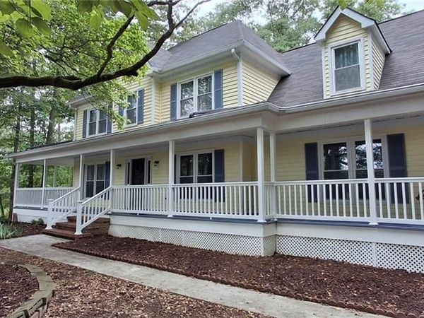 3660 Laurel Lane NE, Conyers, GA 30012