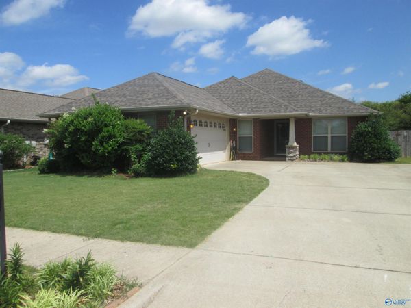 13748 Glendorch Lane, Athens, AL 35613