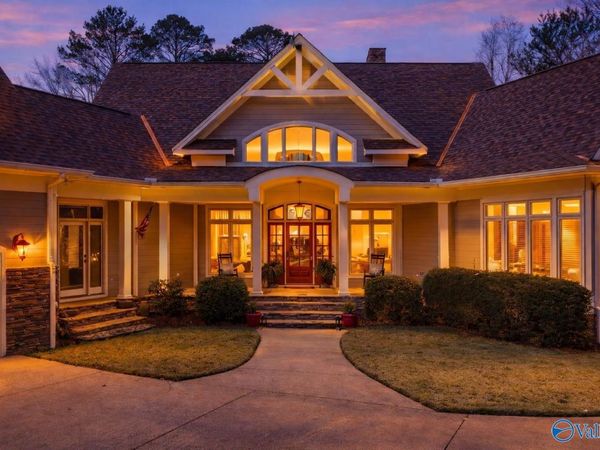 750 Cherokee Ridge Drive, Union Grove, AL 35175