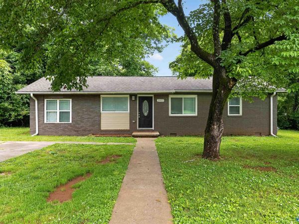 2412 Shady Lane Drive NW, Huntsville, AL 35810