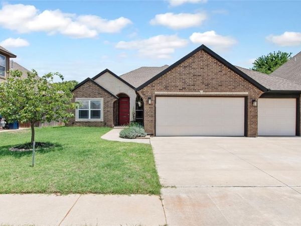 2228 Timber Crossing, Yukon, OK 73099