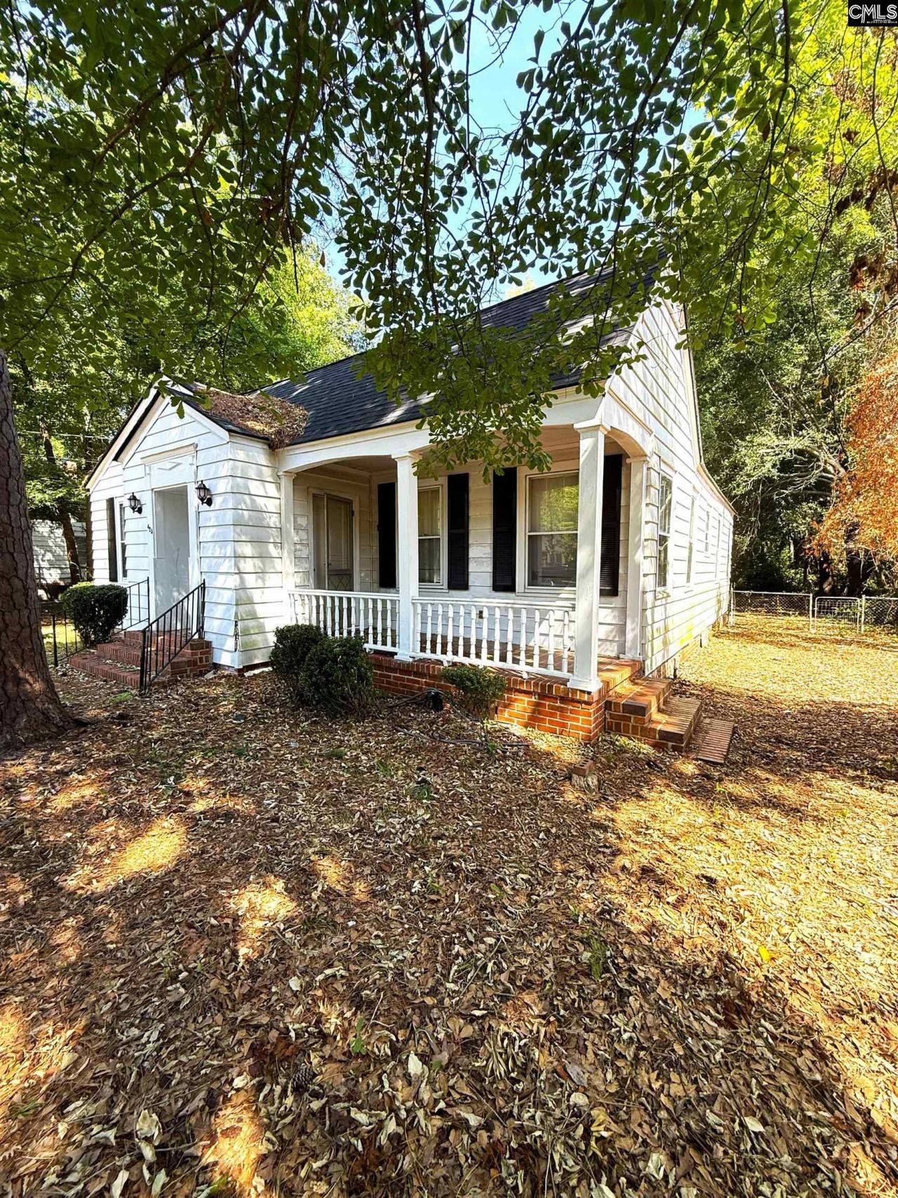 425 E Charlotte Avenue  Photo 4