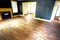 425 E Charlotte Avenue  photo 4
